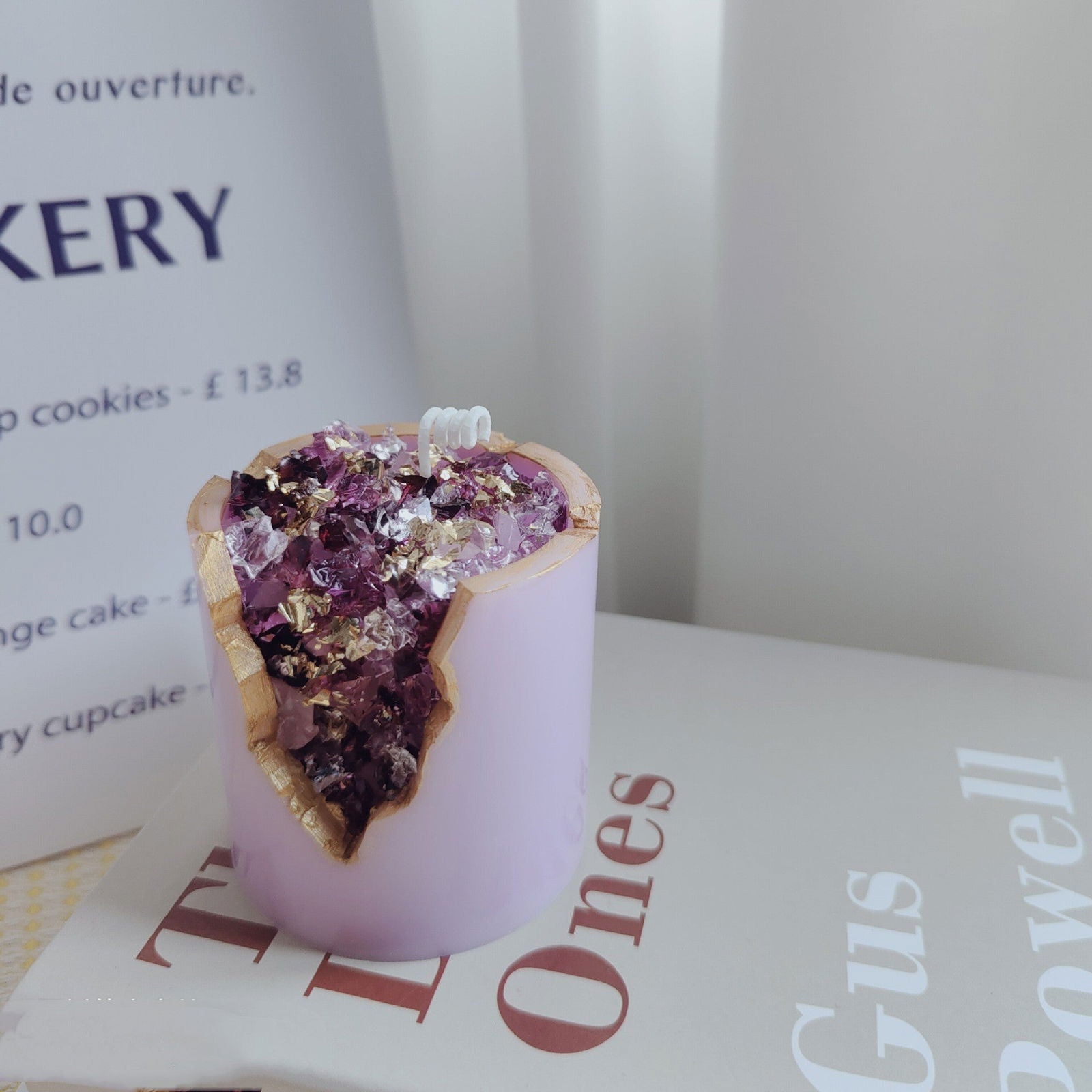 Crystal Aromatherapy Candle – Luxurious Scented Candle with Real Crystals - candletown.net